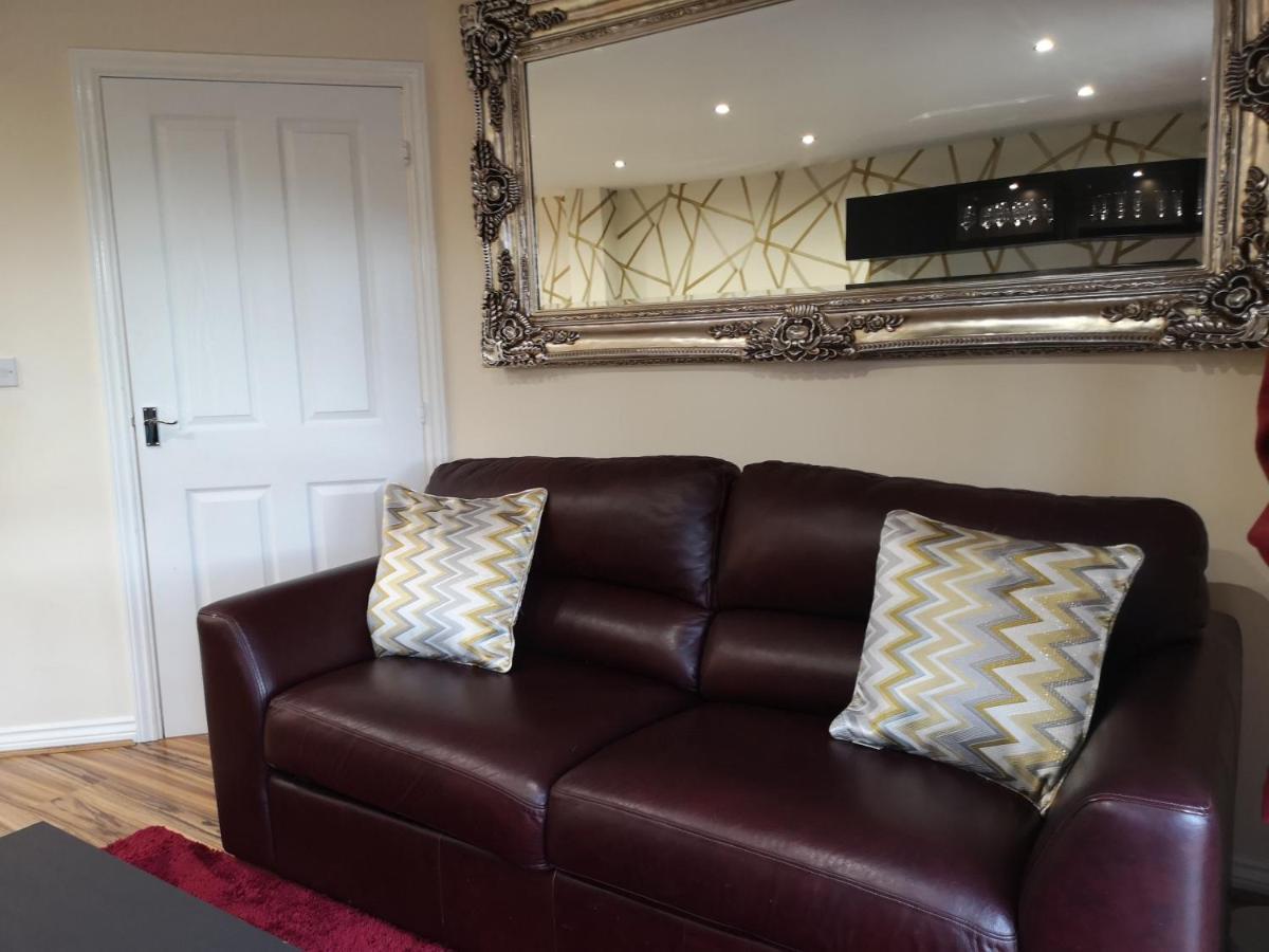 Nightingale Gardens - 4 Bed Detached House - Manchester Lägenhet Exteriör bild