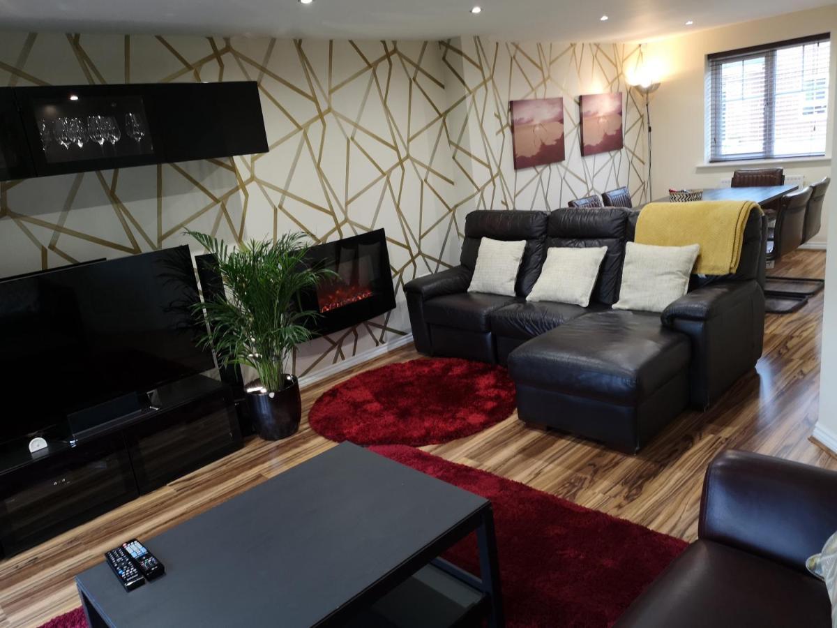 Nightingale Gardens - 4 Bed Detached House - Manchester Lägenhet Exteriör bild
