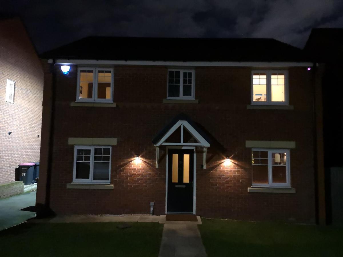 Nightingale Gardens - 4 Bed Detached House - Manchester Lägenhet Exteriör bild