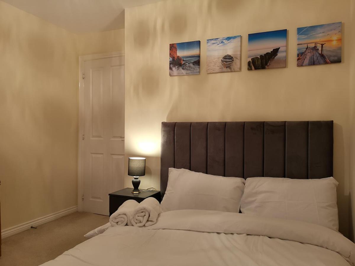 Nightingale Gardens - 4 Bed Detached House - Manchester Lägenhet Exteriör bild