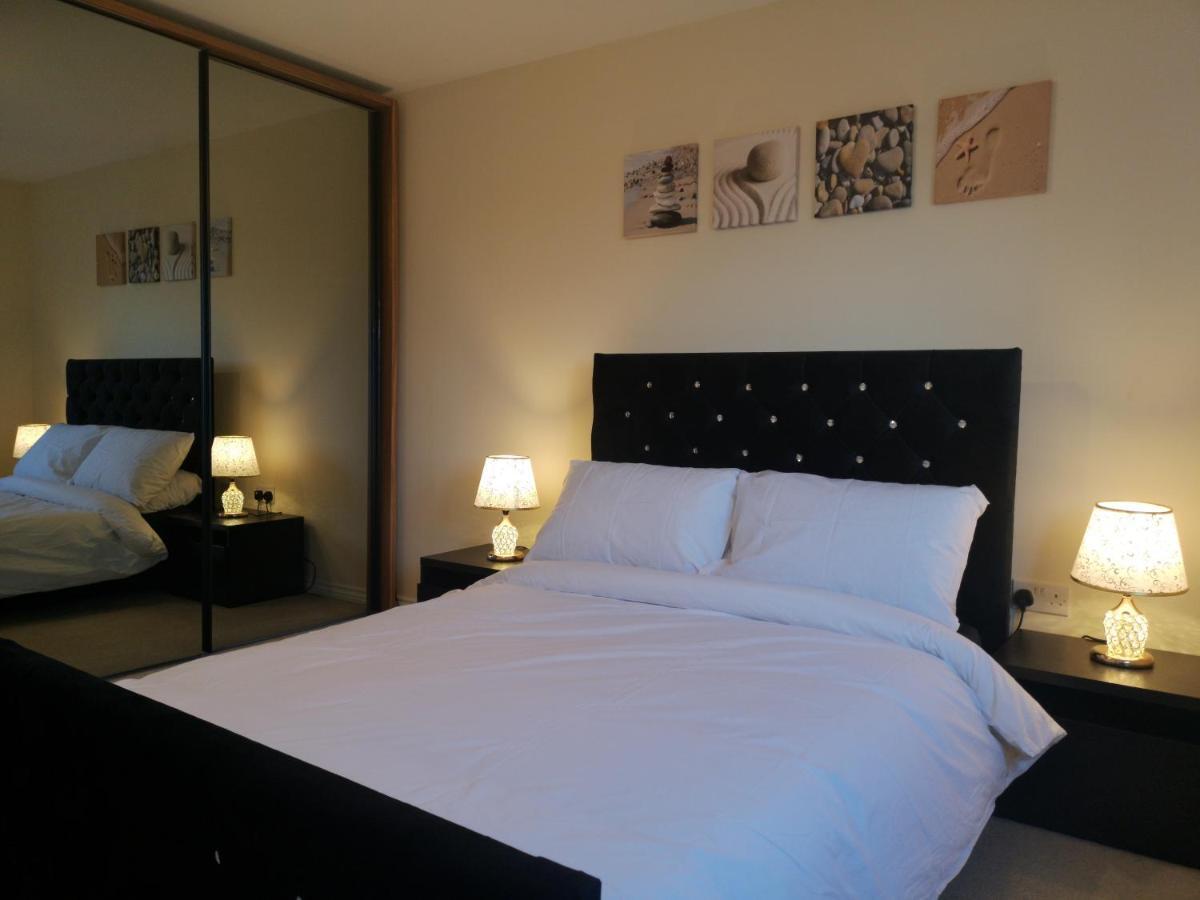Nightingale Gardens - 4 Bed Detached House - Manchester Lägenhet Exteriör bild