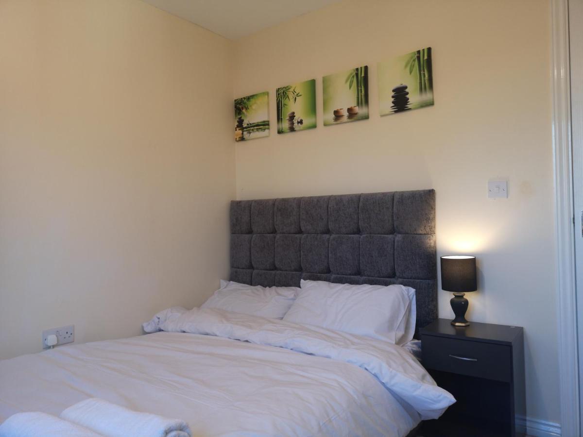 Nightingale Gardens - 4 Bed Detached House - Manchester Lägenhet Exteriör bild